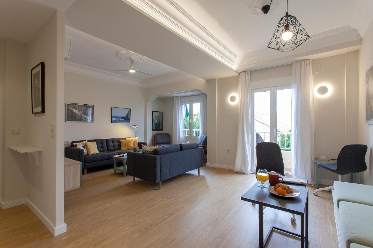 Apartment Near The Marina, Валенсия Экстерьер фото