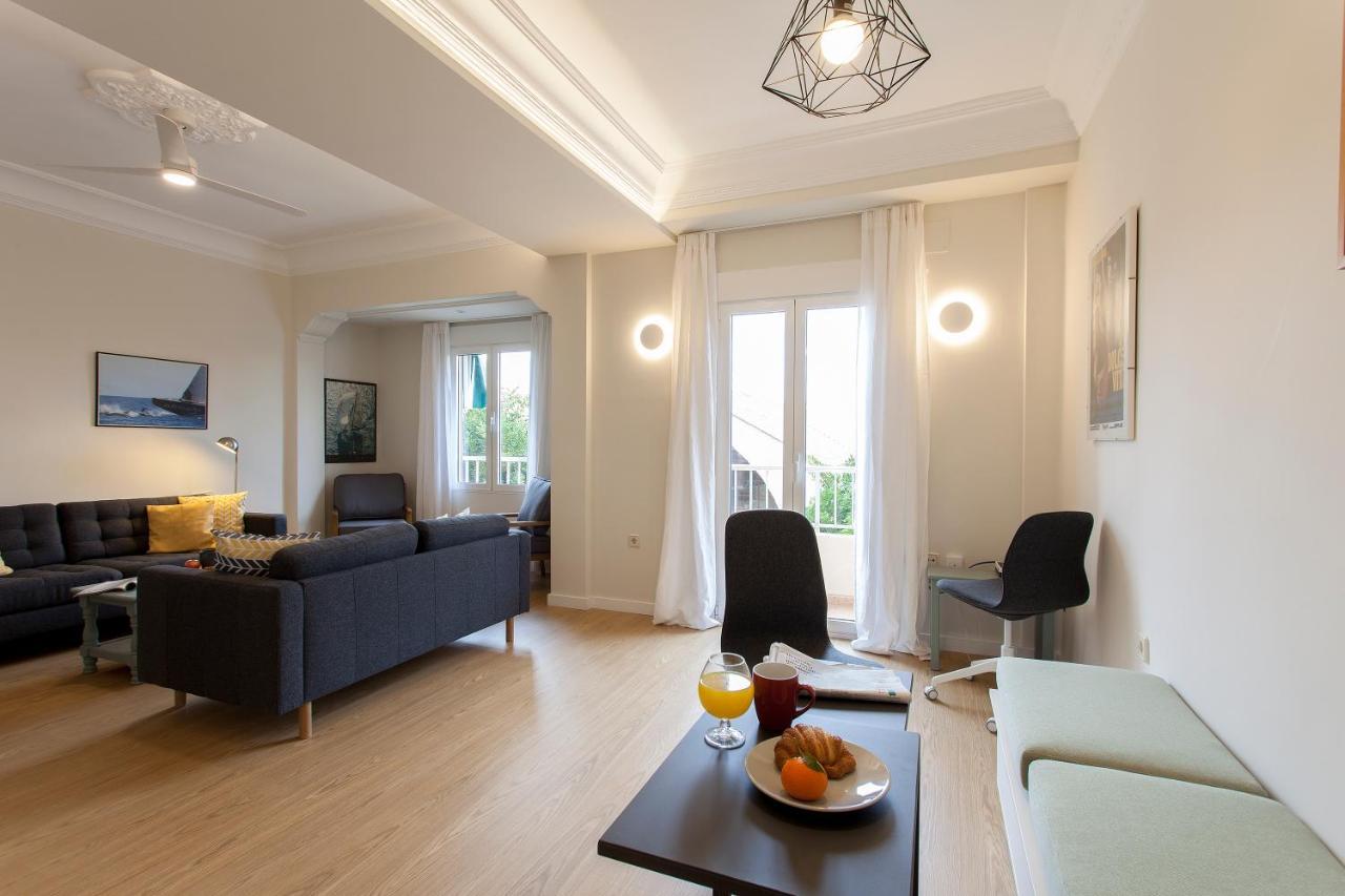 Apartment Near The Marina, Валенсия Экстерьер фото
