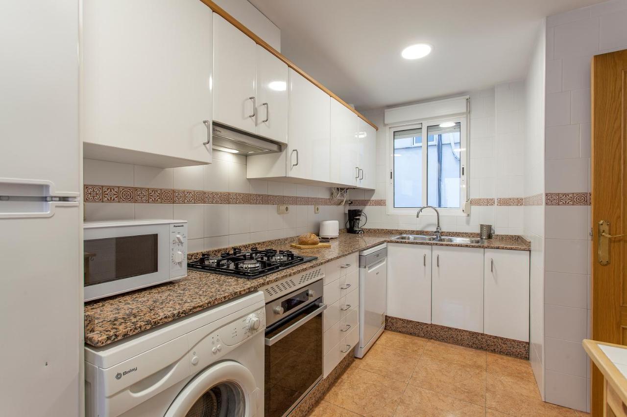 Apartment Near The Marina, Валенсия Экстерьер фото