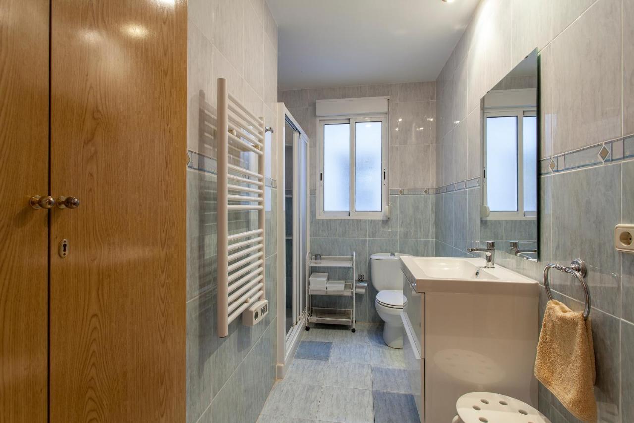 Apartment Near The Marina, Валенсия Экстерьер фото