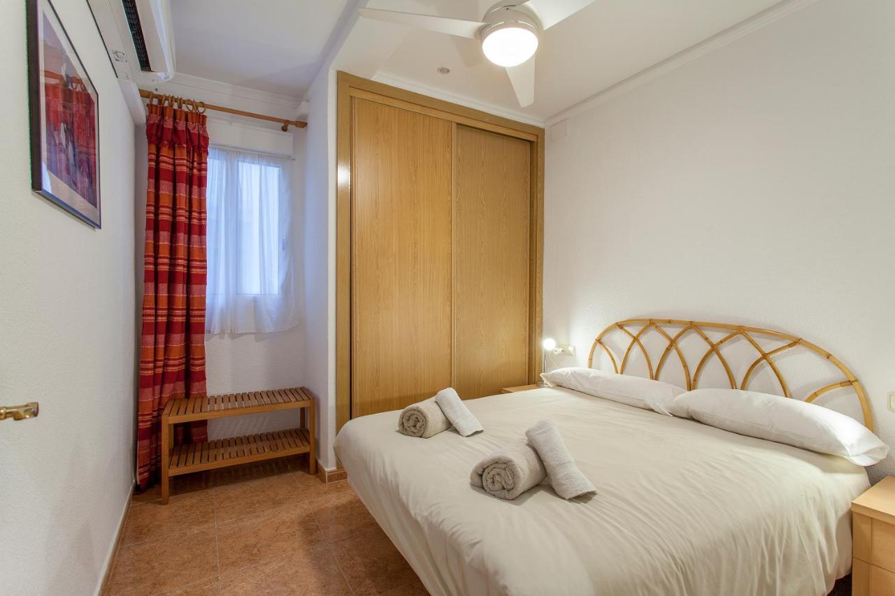 Apartment Near The Marina, Валенсия Экстерьер фото